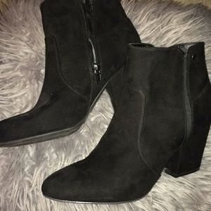 Ankle boots lightly used